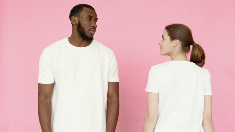 body language attraction tips